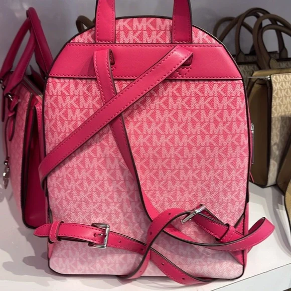 Michael Kors Jaycee Medium Ombré Signature Logo Backpack
Dragonfruit
NWT - Picture 11 of 14